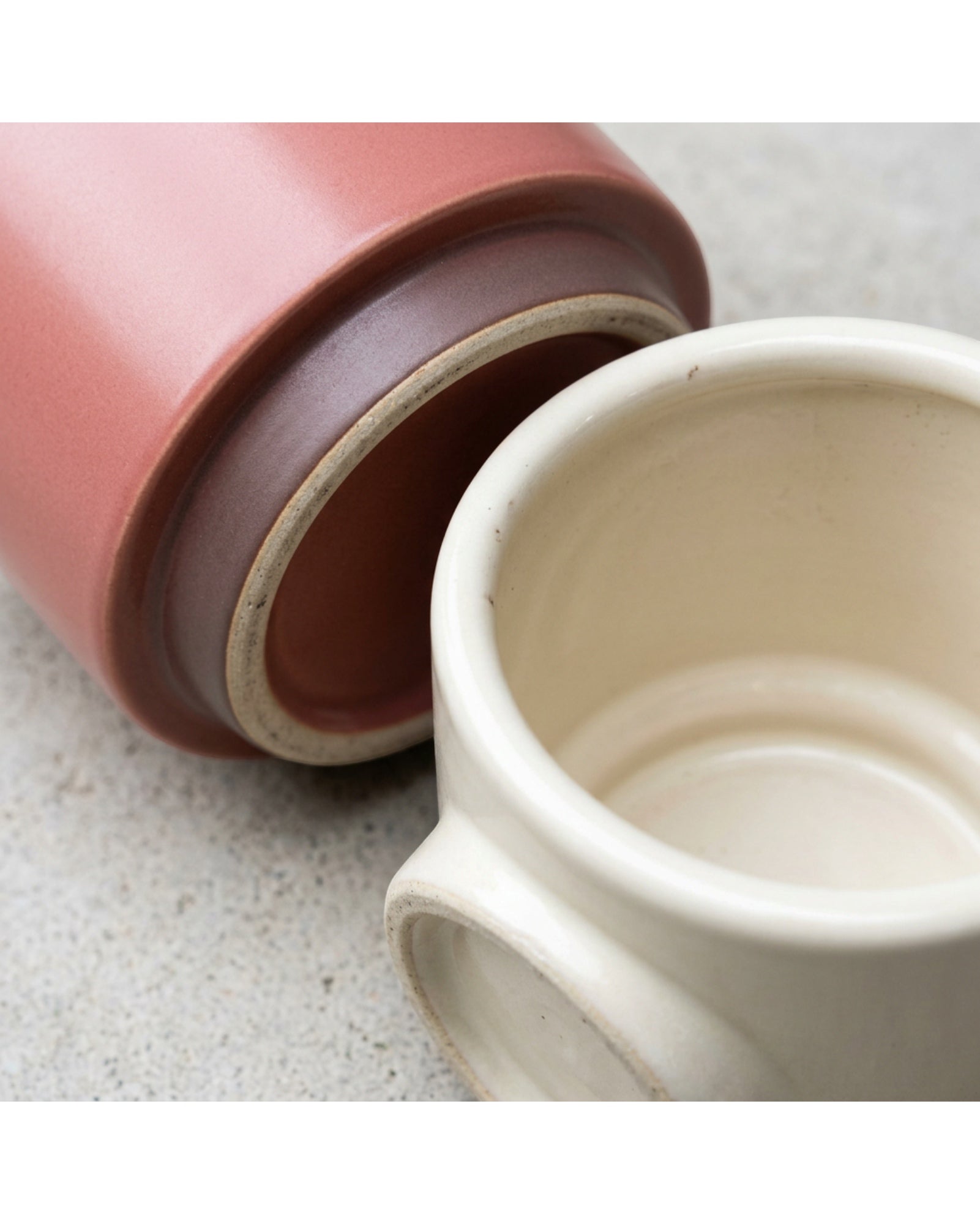 Slopt Ceramic Cachepot Set of 2 Cream and Muted Coral - Detail view
